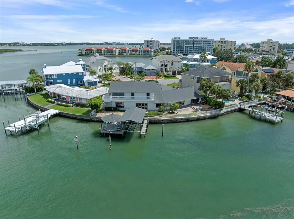 290 BAYSIDE DRIVE Clearwater, FL 33767