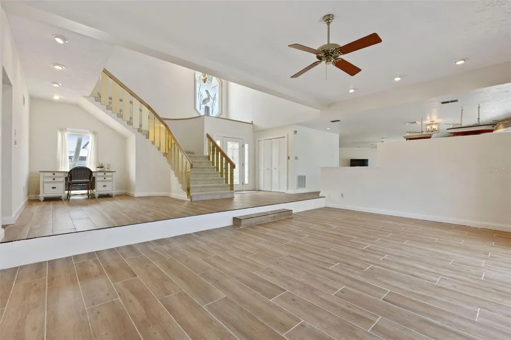 290 BAYSIDE DRIVE Clearwater, FL 33767
