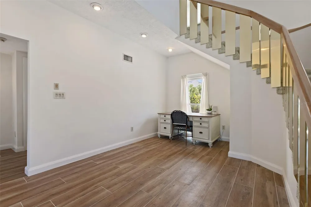 290 BAYSIDE DRIVE Clearwater, FL 33767