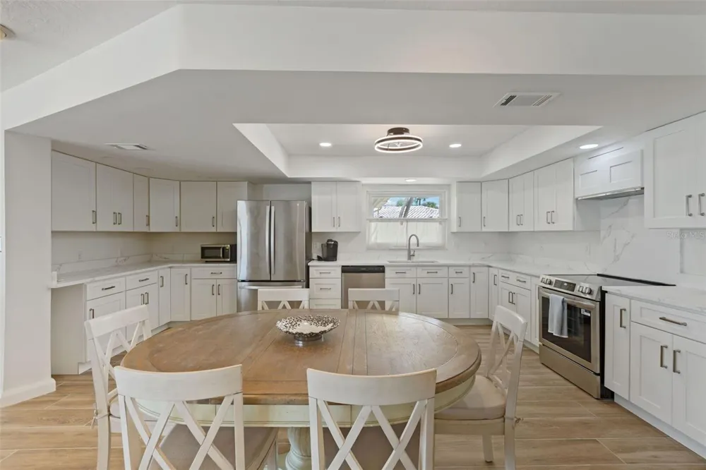 290 BAYSIDE DRIVE Clearwater, FL 33767