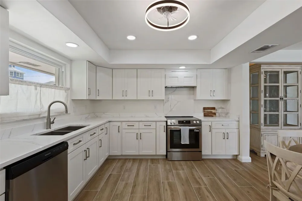 290 BAYSIDE DRIVE Clearwater, FL 33767