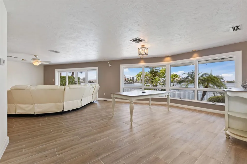 290 BAYSIDE DRIVE Clearwater, FL 33767