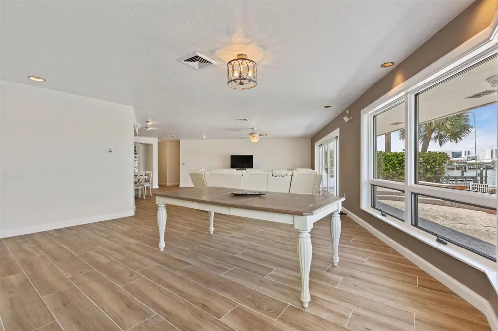 290 BAYSIDE DRIVE Clearwater, FL 33767
