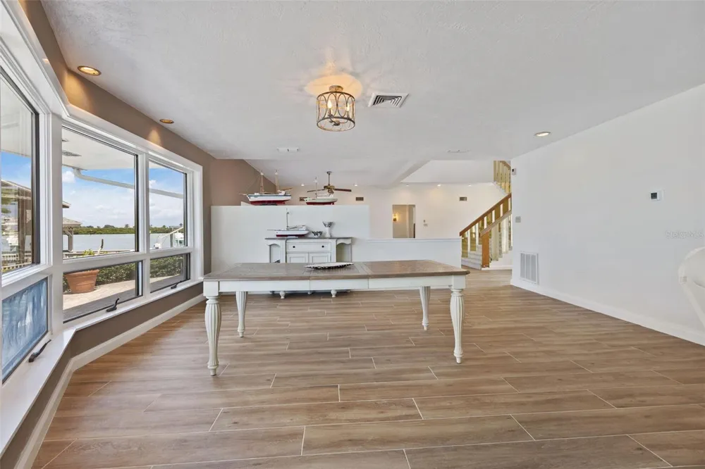 290 BAYSIDE DRIVE Clearwater, FL 33767