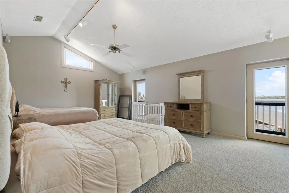 290 BAYSIDE DRIVE Clearwater, FL 33767