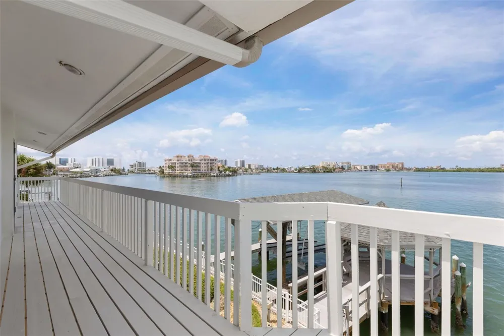 290 BAYSIDE DRIVE Clearwater, FL 33767