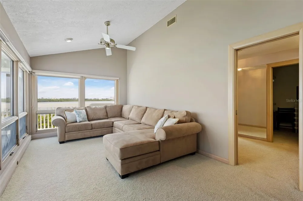 290 BAYSIDE DRIVE Clearwater, FL 33767