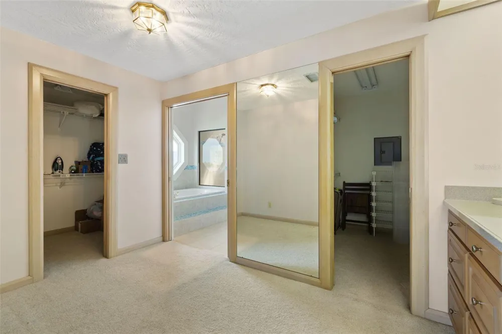 290 BAYSIDE DRIVE Clearwater, FL 33767