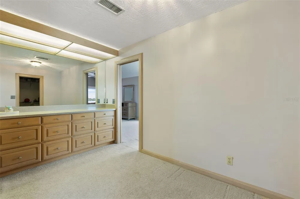 290 BAYSIDE DRIVE Clearwater, FL 33767