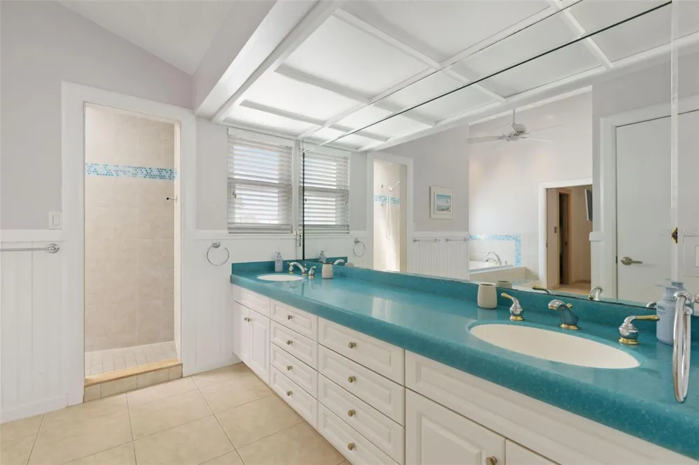 290 BAYSIDE DRIVE Clearwater, FL 33767