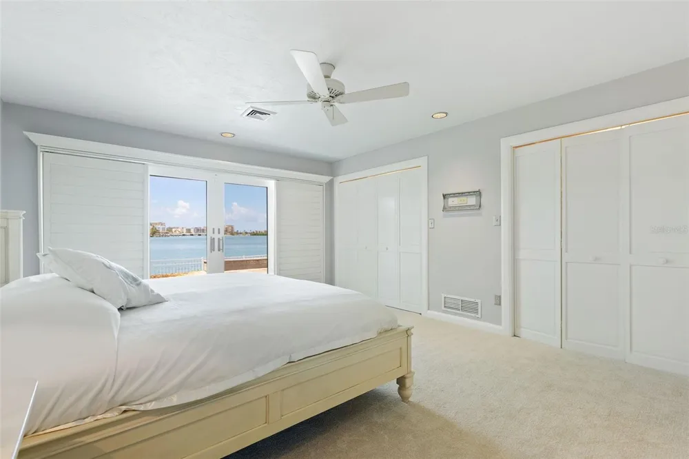 290 BAYSIDE DRIVE Clearwater, FL 33767