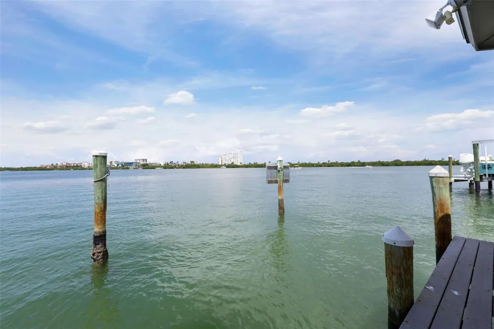 290 BAYSIDE DRIVE Clearwater, FL 33767