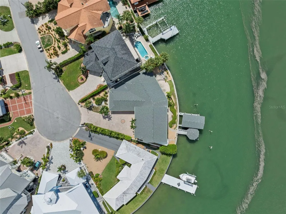 290 BAYSIDE DRIVE Clearwater, FL 33767