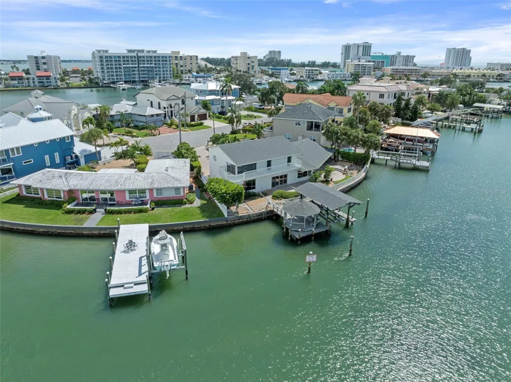 290 BAYSIDE DRIVE Clearwater, FL 33767