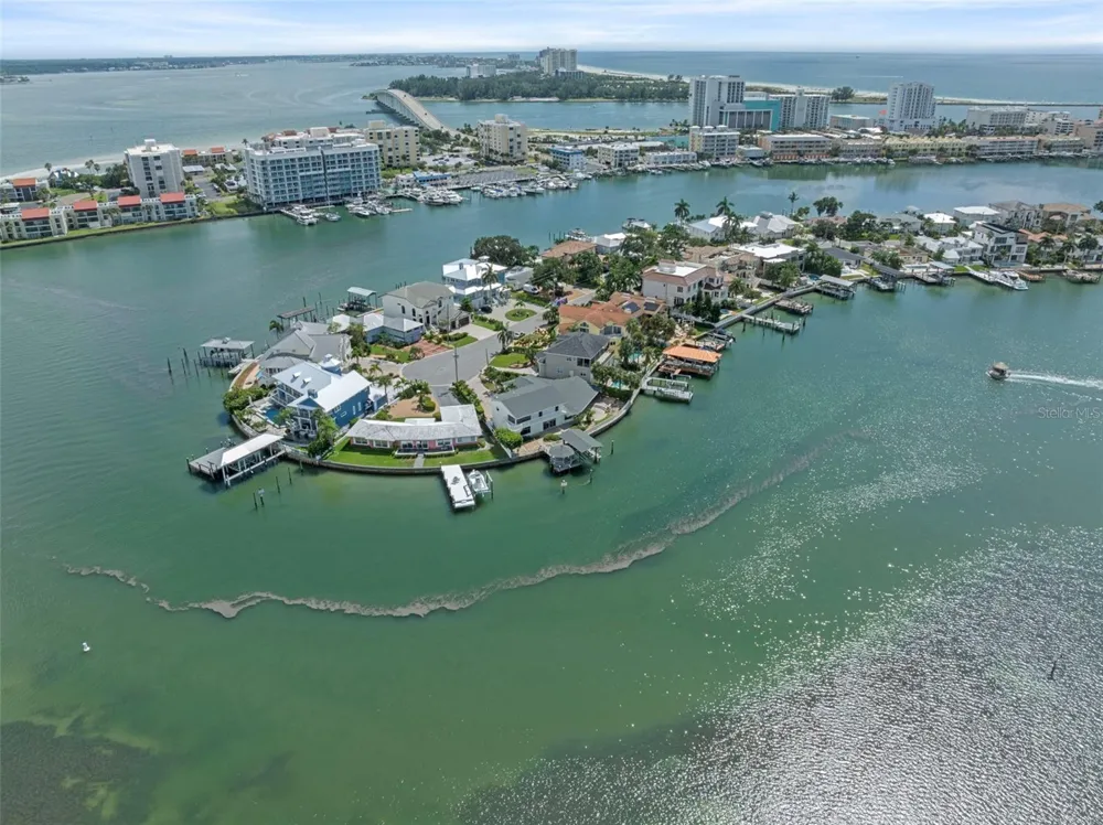 290 BAYSIDE DRIVE Clearwater, FL 33767