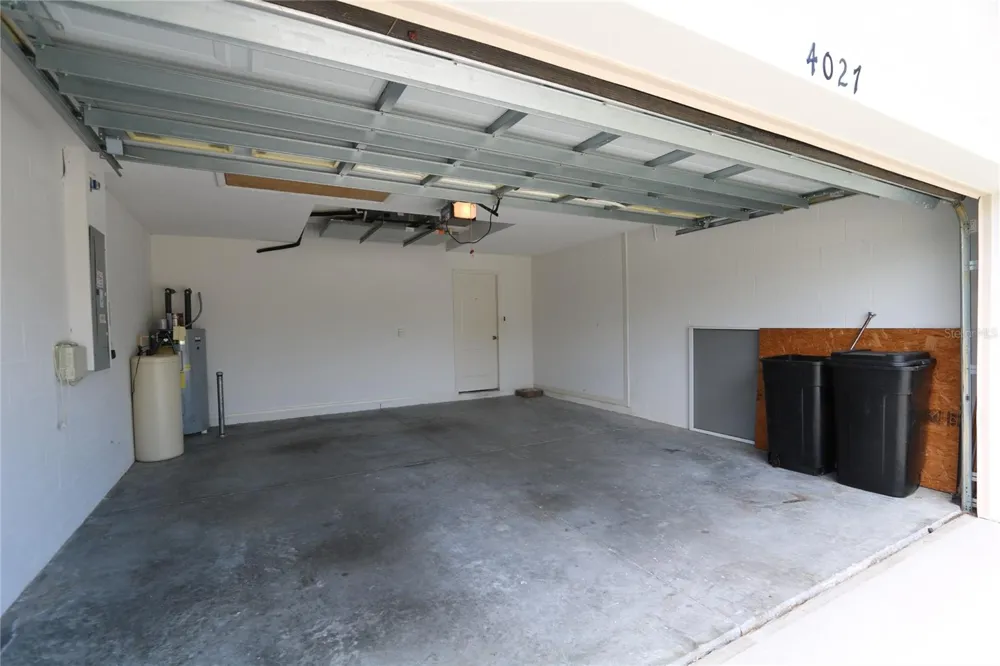 4027 LANGDRUM DRIVE Wesley Chapel, FL 33543