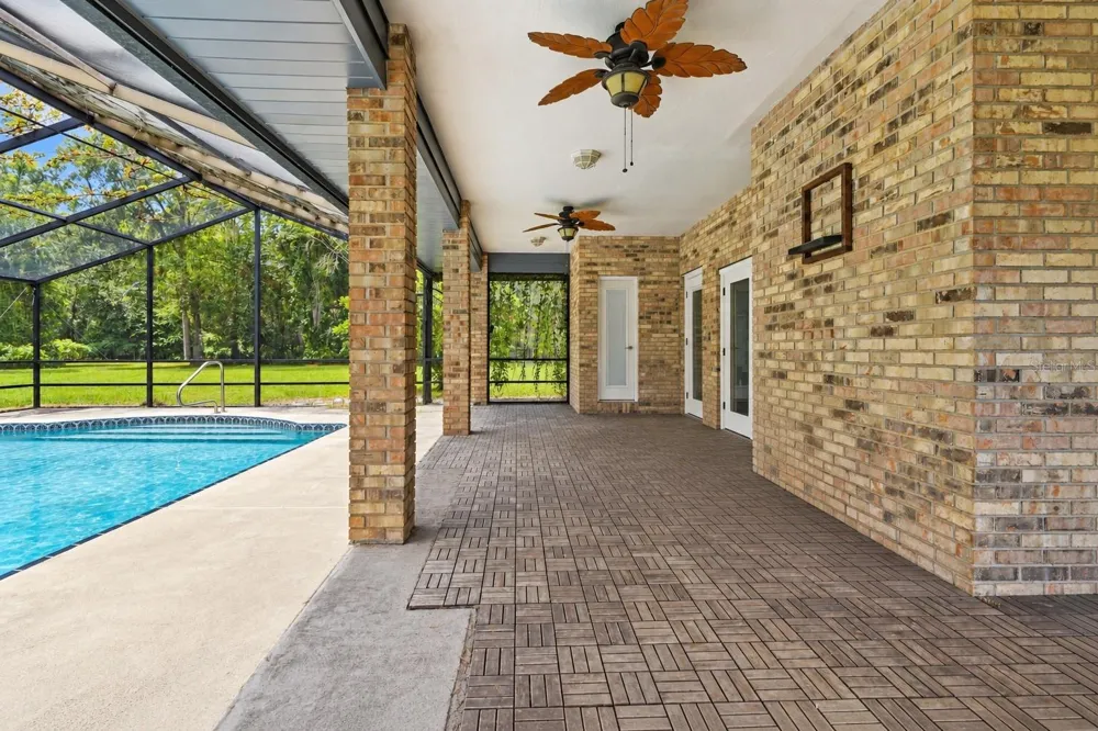 1530 W BERESFORD ROAD Deland, FL 32720