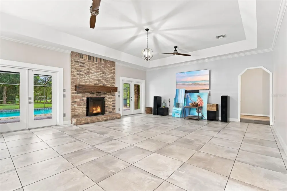 1530 W BERESFORD ROAD Deland, FL 32720