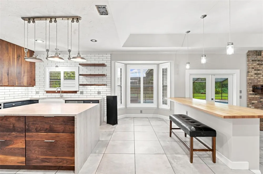 1530 W BERESFORD ROAD Deland, FL 32720