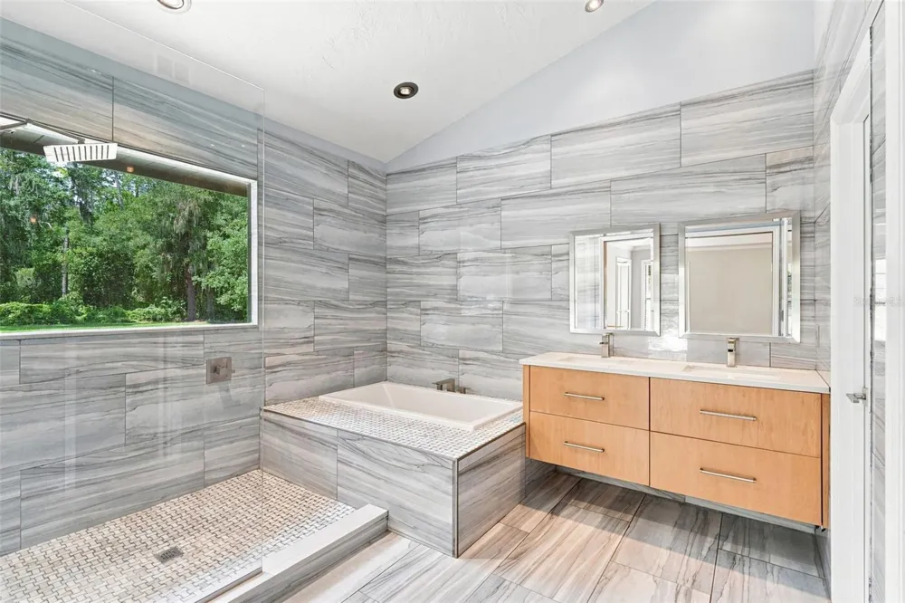 1530 W BERESFORD ROAD Deland, FL 32720