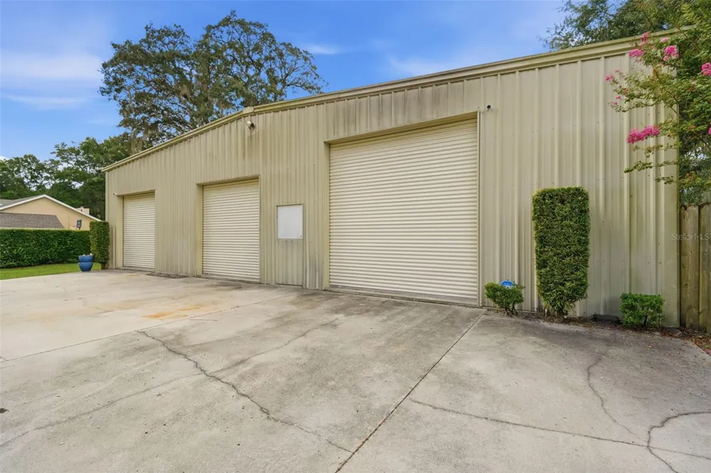 1530 W BERESFORD ROAD Deland, FL 32720