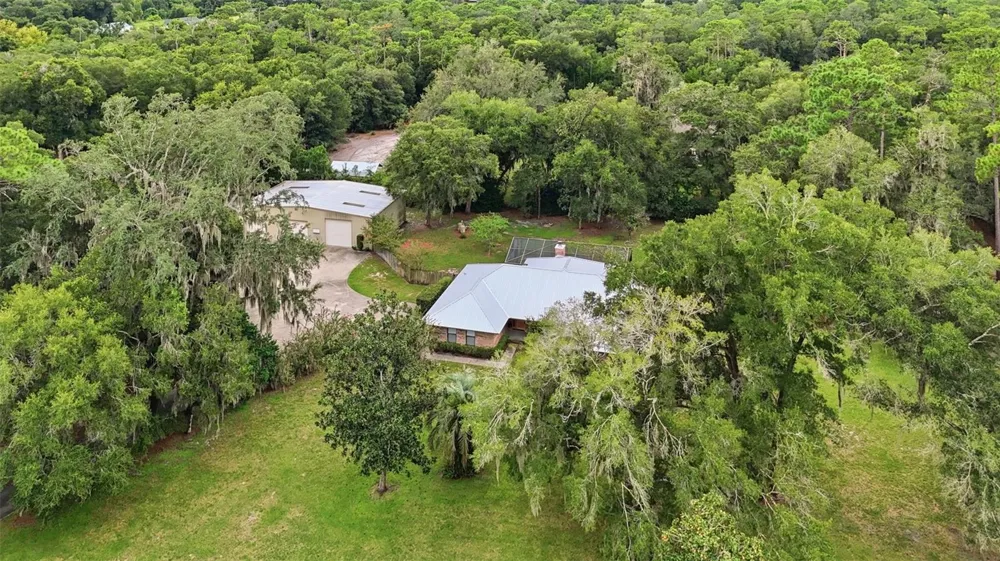 1530 W BERESFORD ROAD Deland, FL 32720