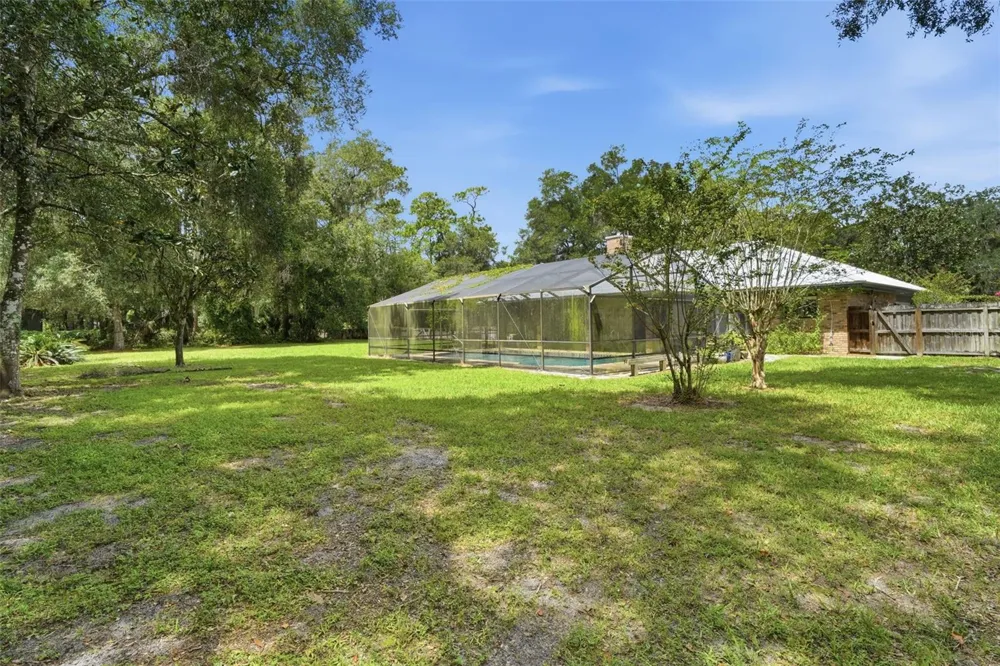 1530 W BERESFORD ROAD Deland, FL 32720