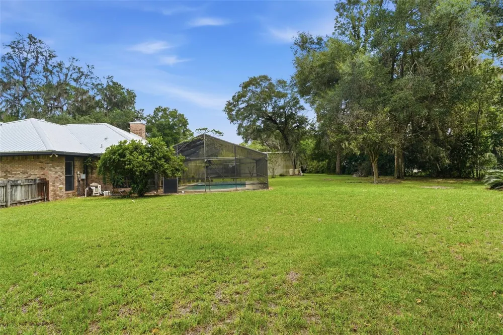 1530 W BERESFORD ROAD Deland, FL 32720