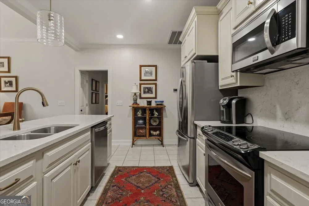 204 W Breckinridge Macon, GA 31210