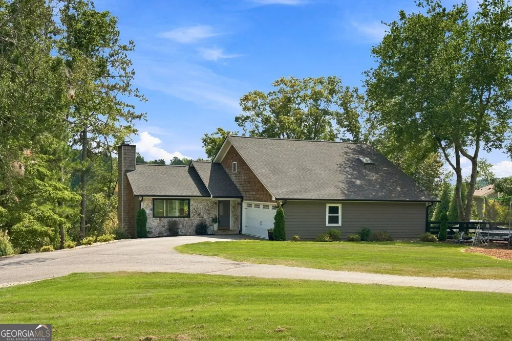 8915 Bay LN Gainesville, GA 30506