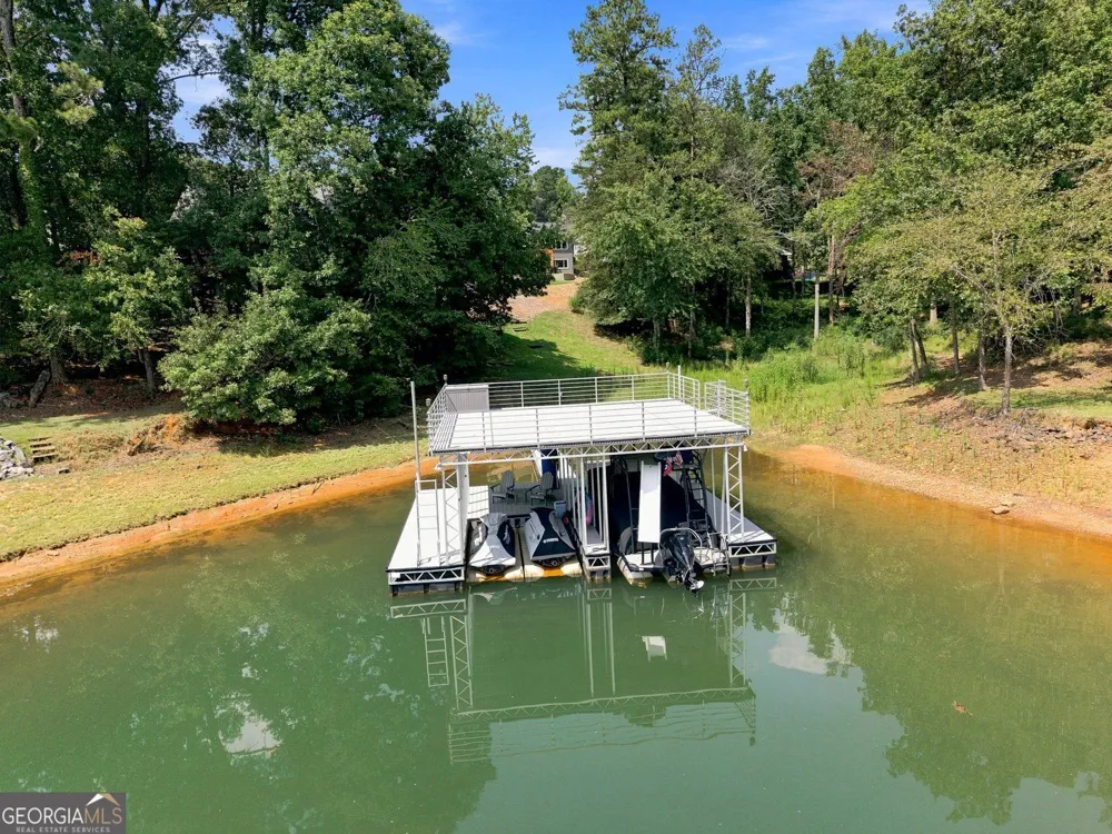 8915 Bay LN Gainesville, GA 30506