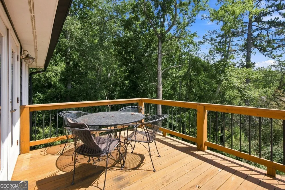8915 Bay LN Gainesville, GA 30506