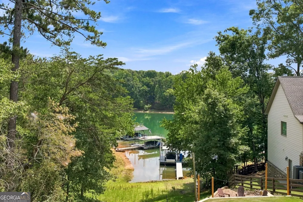 8915 Bay LN Gainesville, GA 30506