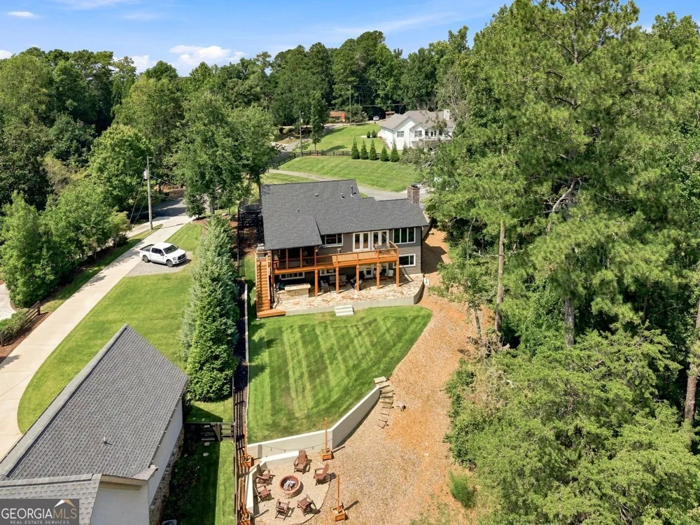 8915 Bay LN Gainesville, GA 30506