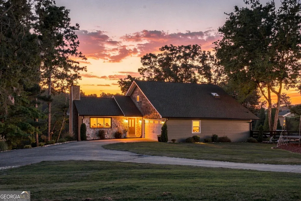 8915 Bay LN Gainesville, GA 30506