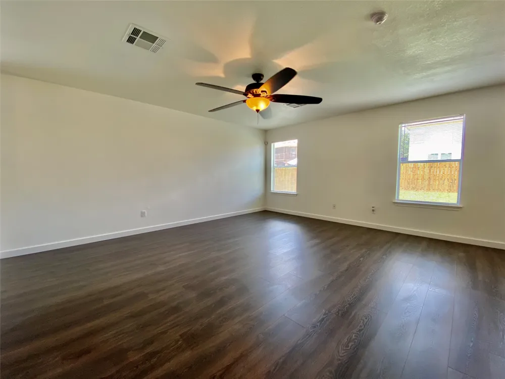 6608 Ferrystone Pass Del Valle, TX 78617
