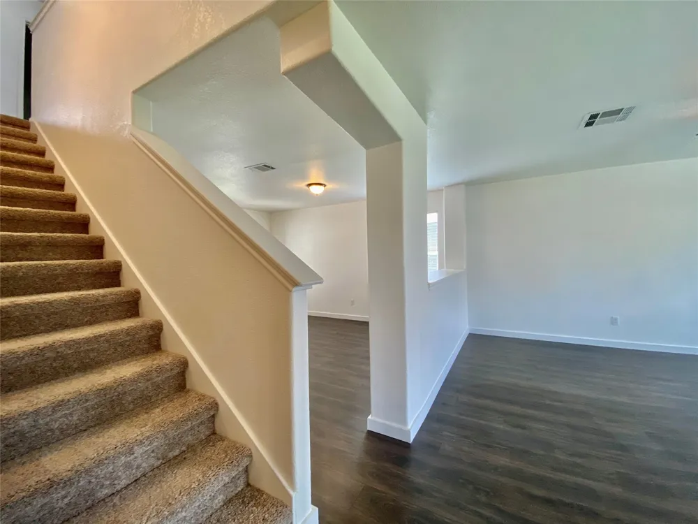 6608 Ferrystone Pass Del Valle, TX 78617
