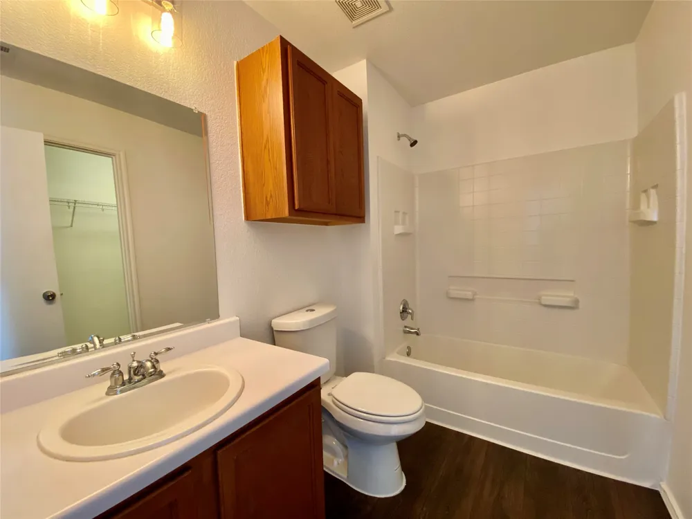6608 Ferrystone Pass Del Valle, TX 78617