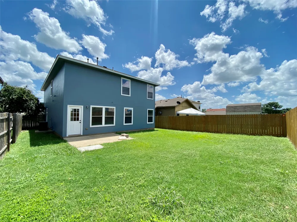6608 Ferrystone Pass Del Valle, TX 78617