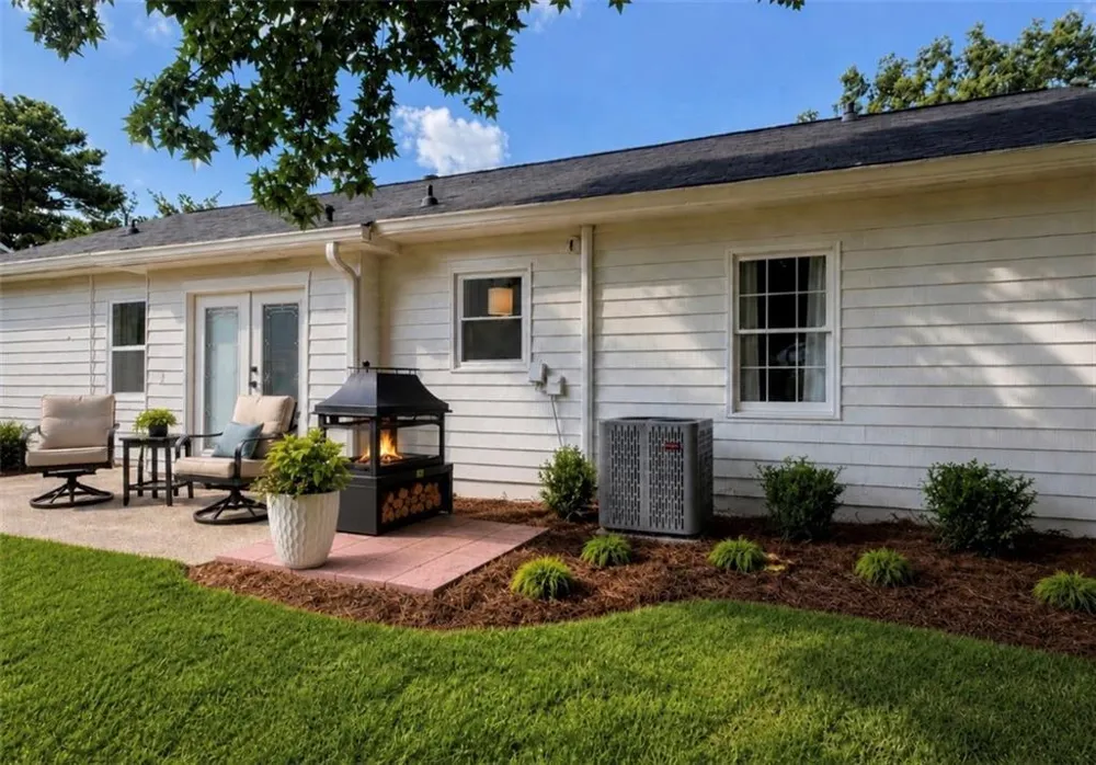 4429 McBrayer Road Flowery Branch, GA 30542