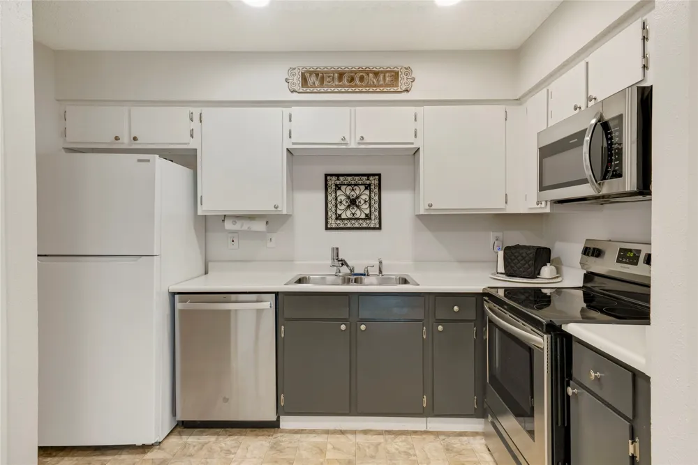 5300 Keller Springs Road #1077 Dallas, TX 75248