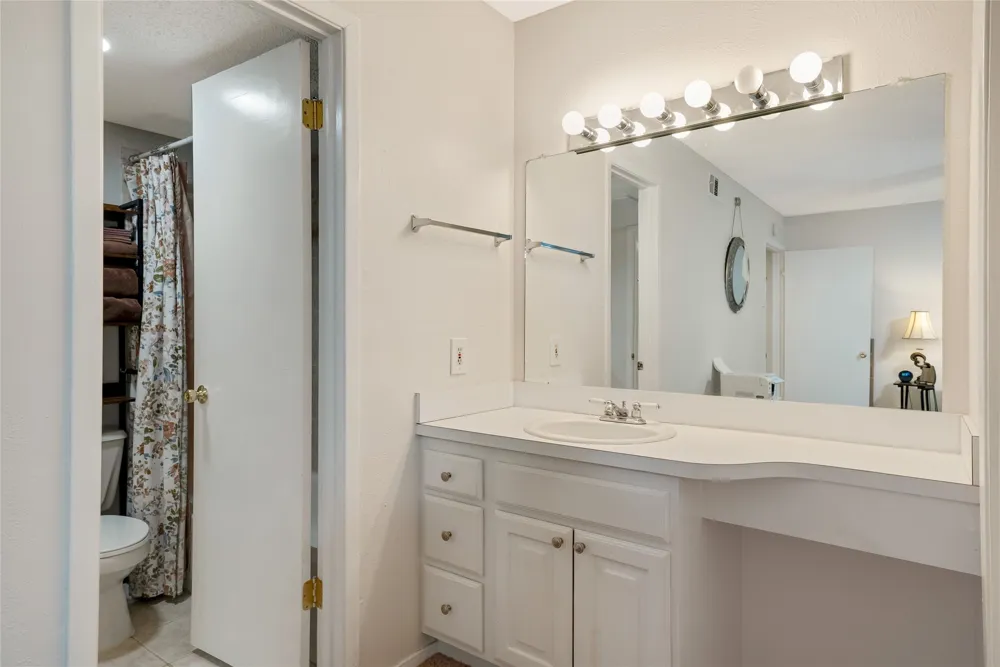 5300 Keller Springs Road #1077 Dallas, TX 75248