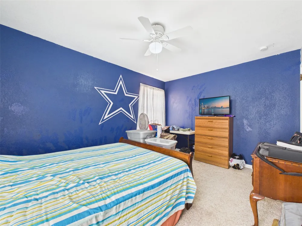 711 West Avenue Electra, TX 76360