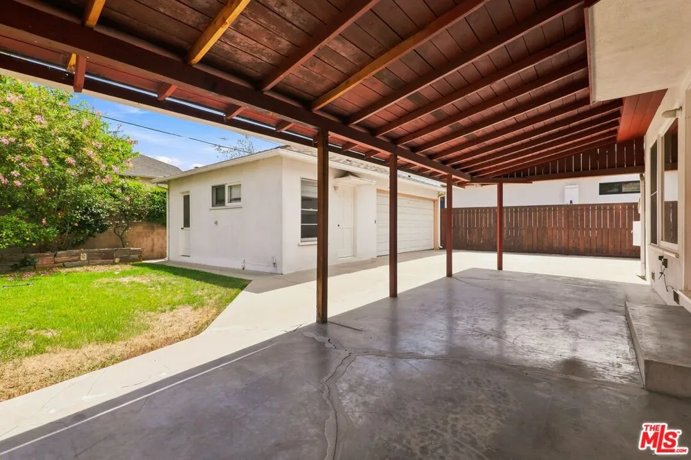 10860 Oregon Avenue Culver City, CA 90232