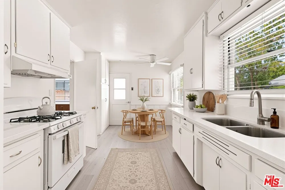 10860 Oregon Avenue Culver City, CA 90232