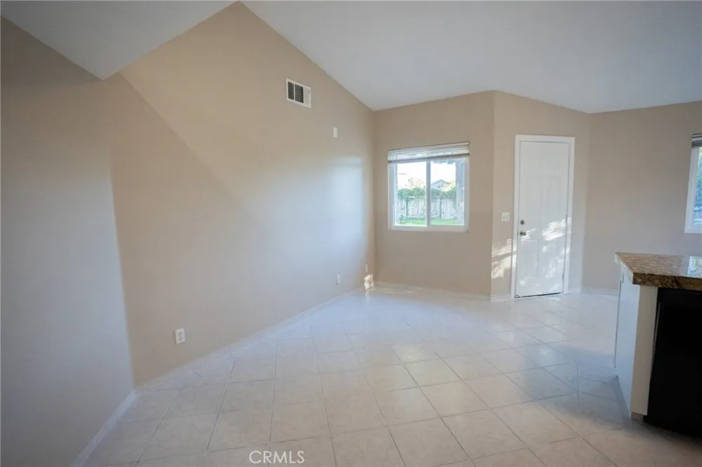15061 Fuchsia Court Fontana, CA 92336