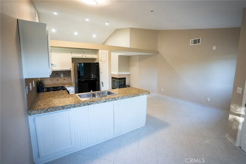 15061 Fuchsia Court Fontana, CA 92336