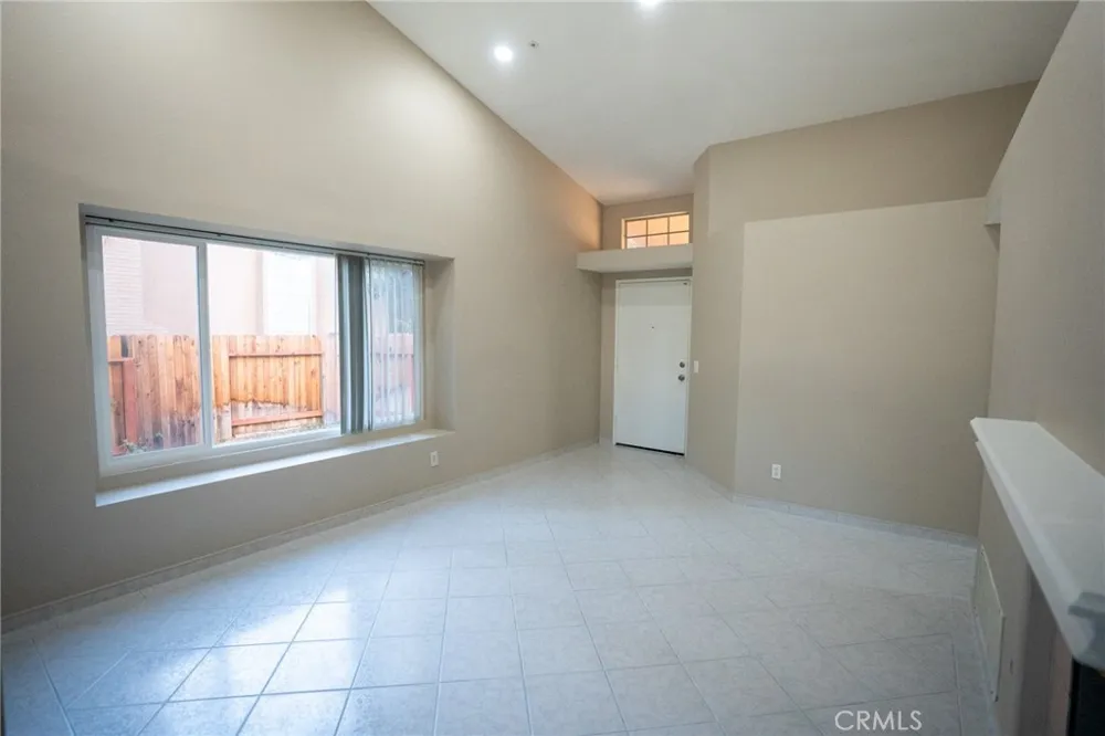 15061 Fuchsia Court Fontana, CA 92336