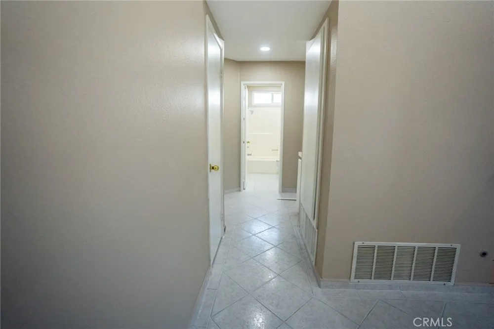 15061 Fuchsia Court Fontana, CA 92336