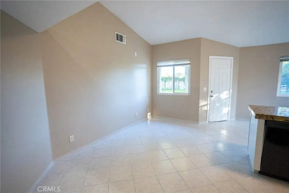 15061 Fuchsia Court Fontana, CA 92336